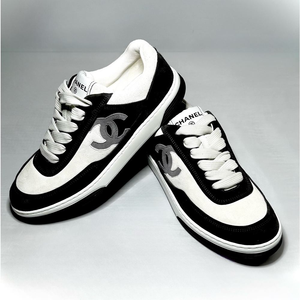 NEW Authentic CHANEL Suede Kidskin Sneakers Size 38 Euro (US 7.5).